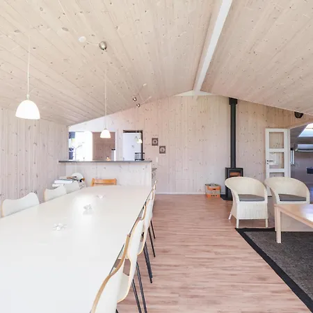 Сasa de vacaciones Preciosa Casa En Con Sauna Ebeltoft
