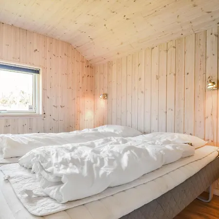 Tatil Evi Gorgeous Home In Ebeltoft With Sauna