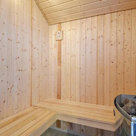 Gorgeous Home In Ebeltoft With Sauna Tatil Evi Ebeltoft