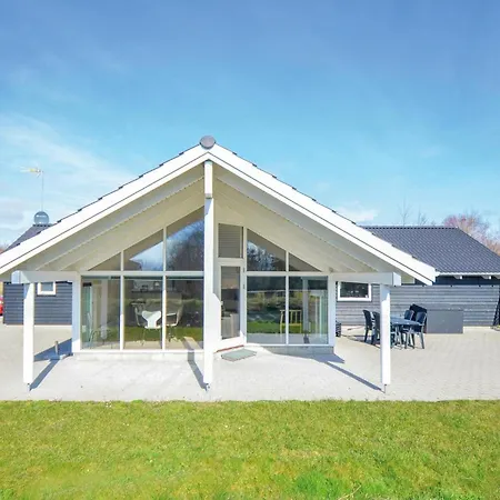 Gorgeous Home In Ebeltoft With Sauna * Ebeltoft